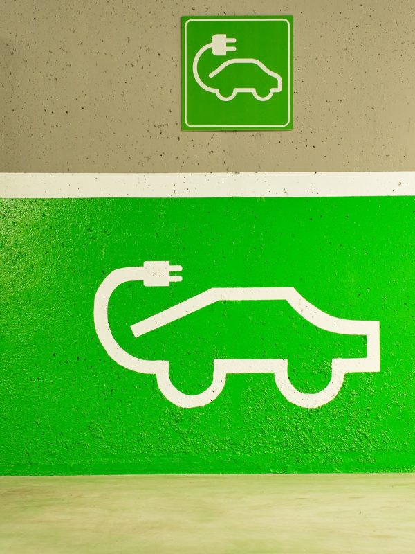 Parking spaces equipped with charging points for electric vehicles, promoting sustainable mobility